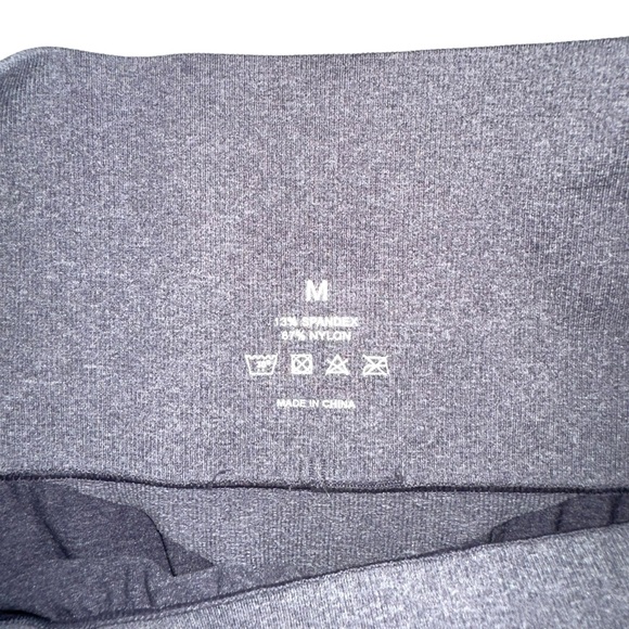 NVGTN Contour Seamless Gray High-Waisted Athletic Leggings MEDIUM - Picture 5 of 6